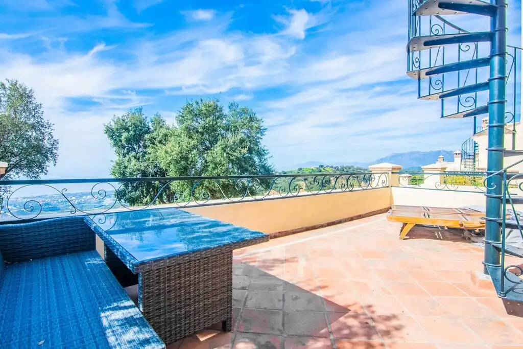 Villa mit Pool zum Verkauf in La Mairena, imagen 35