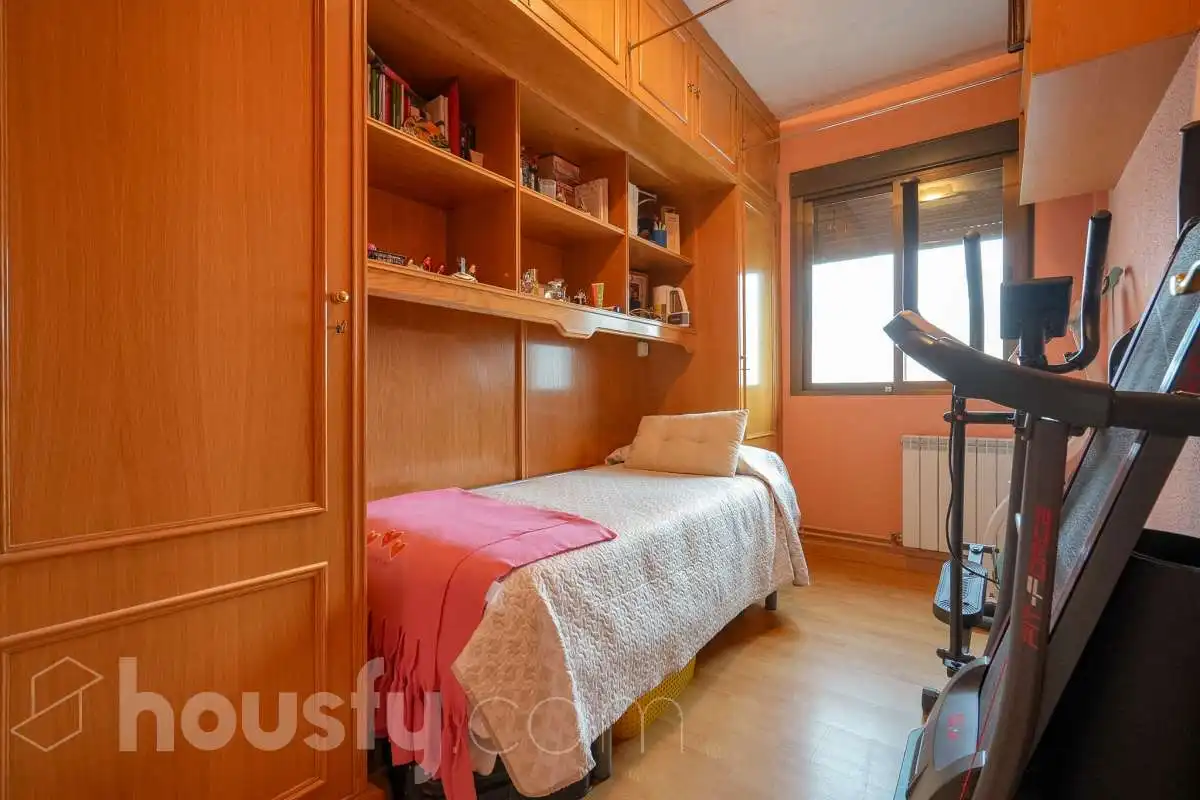 Schlafzimmer von Wohnung zum Verkauf in Madrid mit Klimaanlage, Heizung und Parkett
