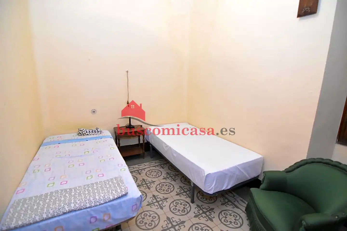 Habitación de Edificio en venta en Linares