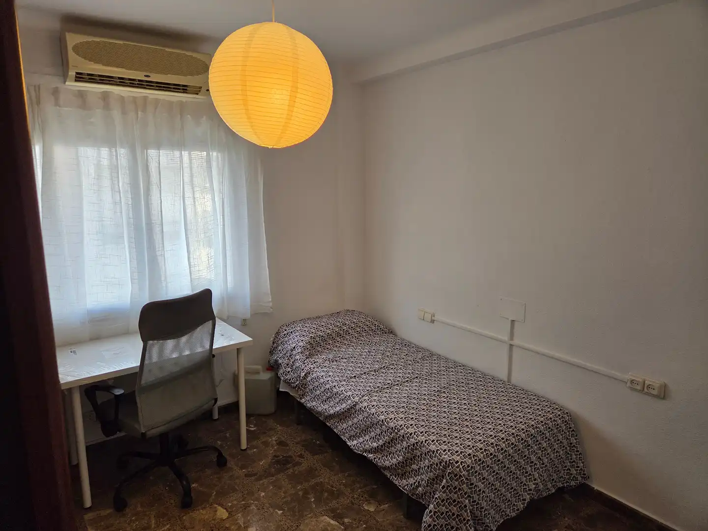 Bedroom of Flat for rent in Málaga  with Air Conditioner, Terrace and Furnished