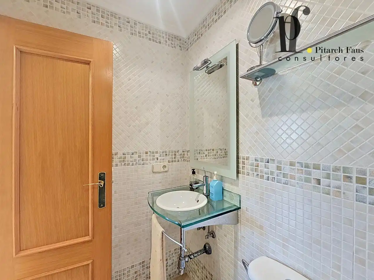 Baño de Casa o chalet en venta en La Pobla de Vallbona con Aire acondicionado, Calefacción y Jardín privado