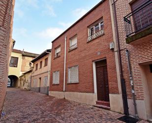 Vista exterior de Casa o xalet en venda en Olmedo amb Terrassa