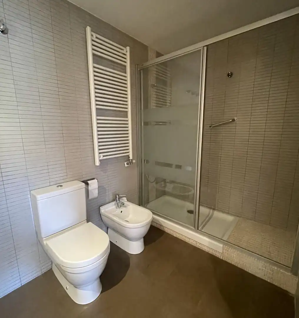 Baño de Piso en venta en Igualada con Calefacción y Jardín privado