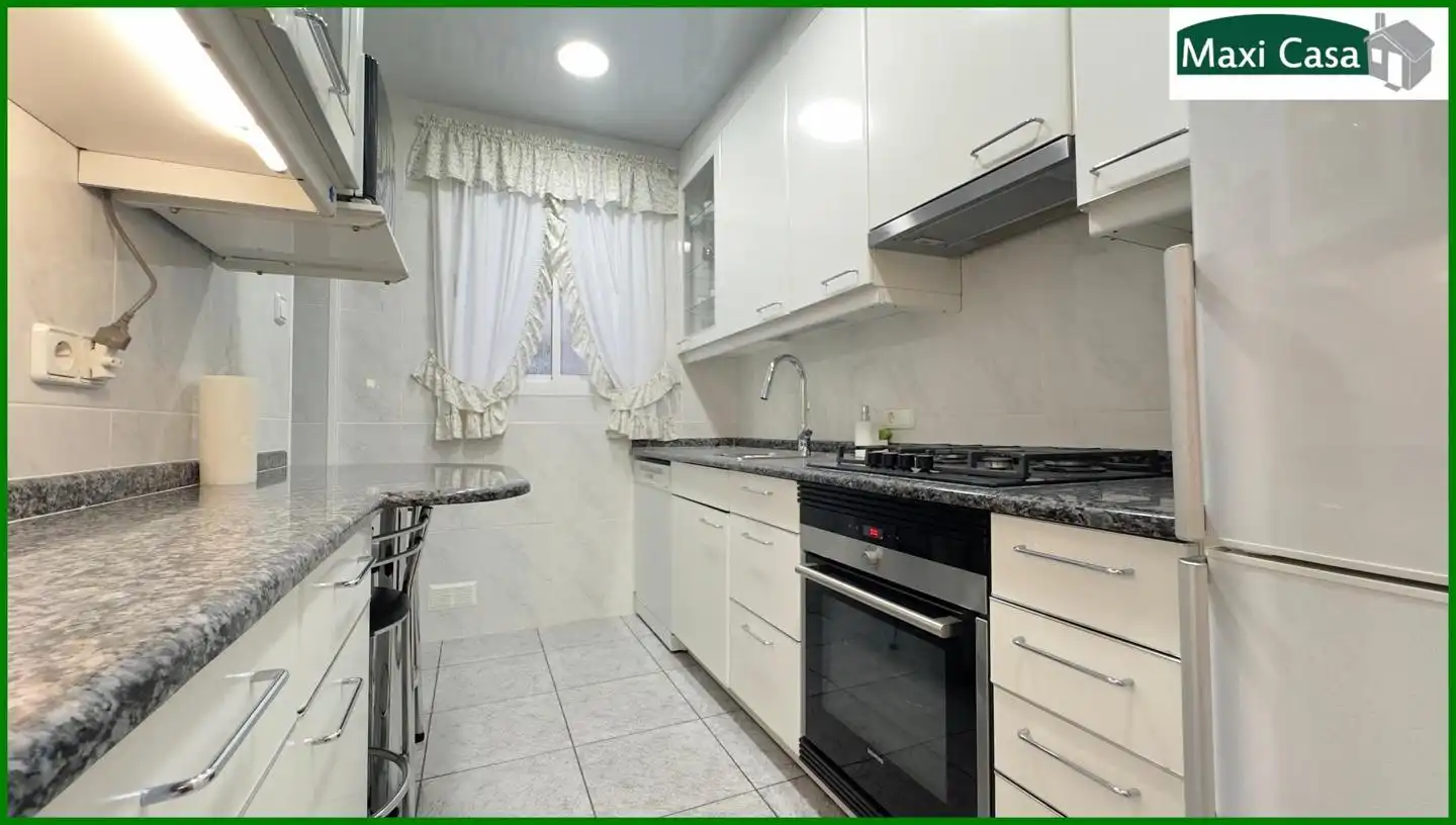 Cocina de Piso en venta en Barcelona con Aire acondicionado, Calefacción y Balcón
