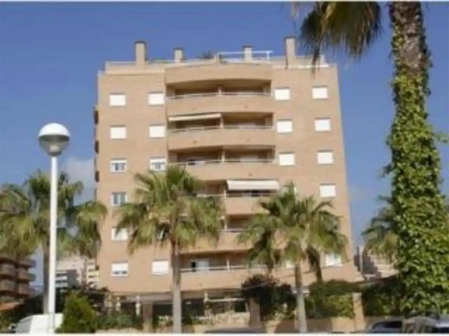 Außenansicht von Wohnungen zur Miete in Oropesa del Mar / Orpesa mit Klimaanlage, Schwimmbad und Balkon