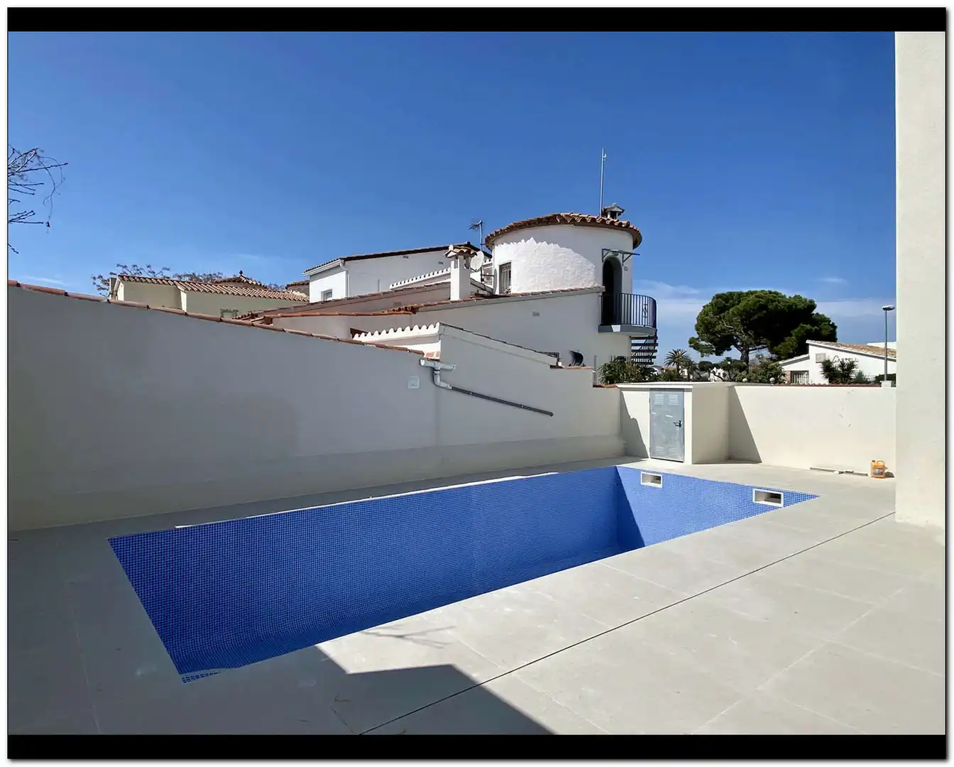 House with pool for sale in Requesens, imagen 4