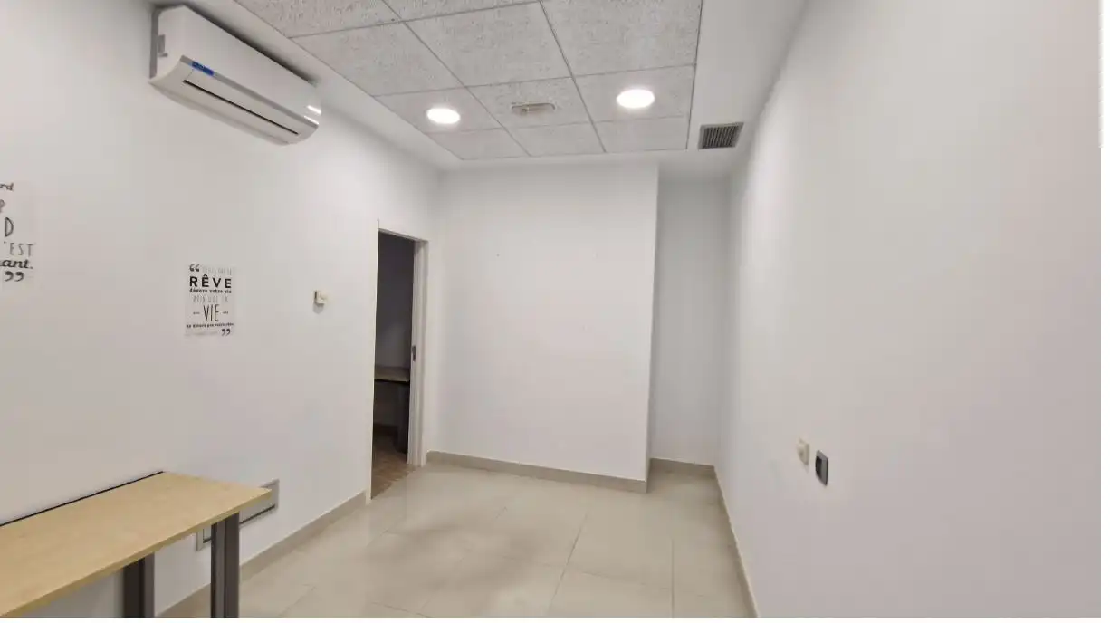 Local comercial en venta en Milán - Pumarín - Teatinos, imagen 4