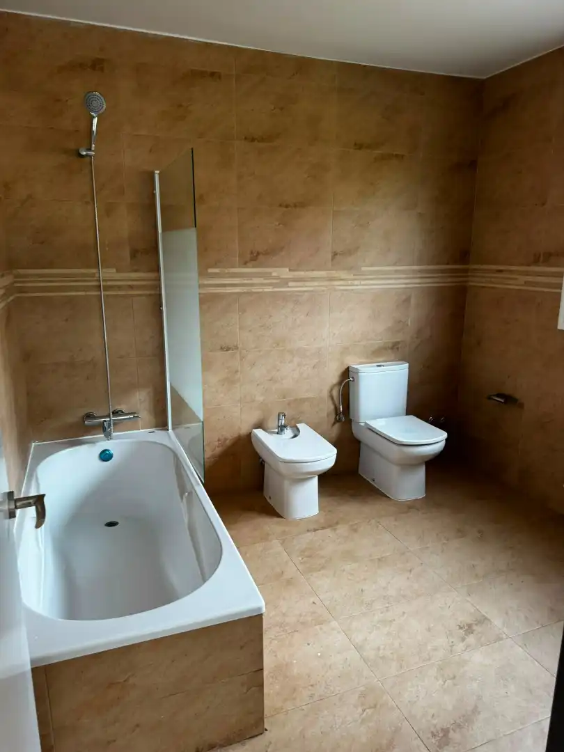 Casa con piscina en venta en Carrer de Hermann Hesse, imagen 9