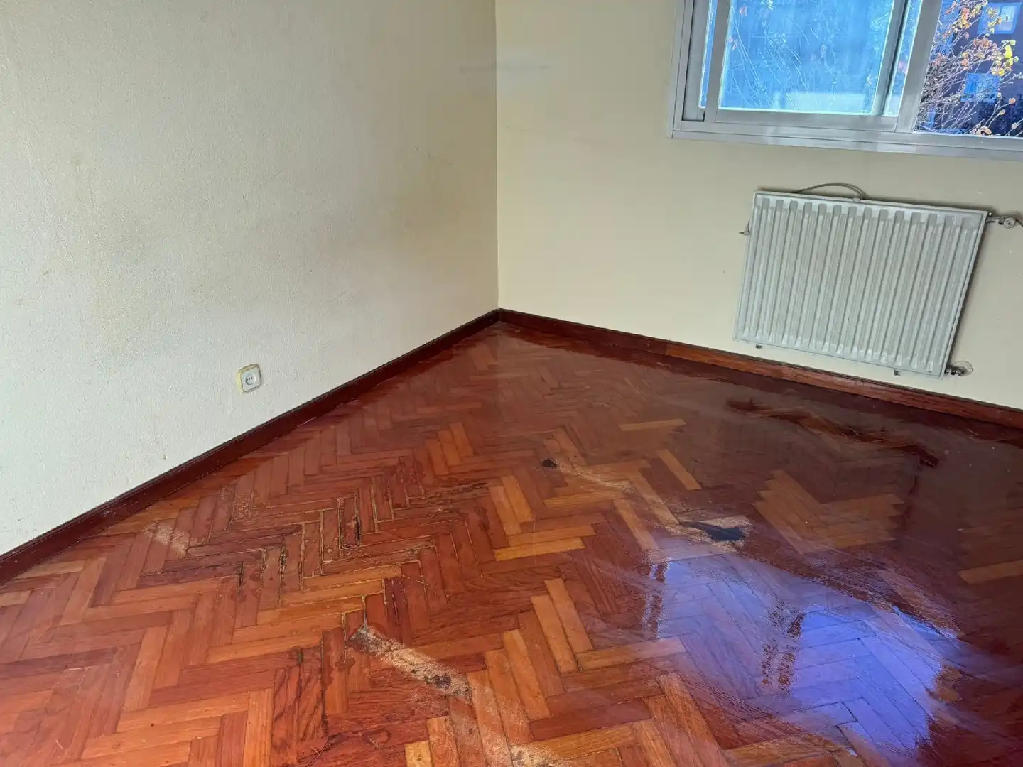 Piso en venta en C/ Nardos, Valderas - Los Castillos