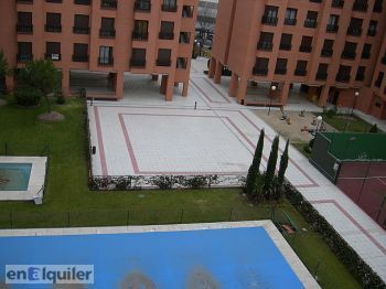 Piso de alquiler en Calle de Campezo, Rejas, San Blas