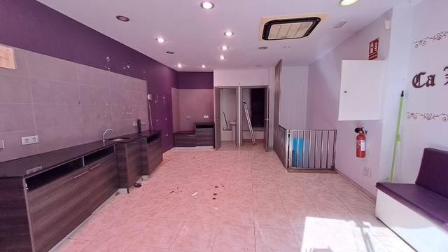 Local comercial en Venta en Carrer de Jacint Verdaguer en Castellbisbal