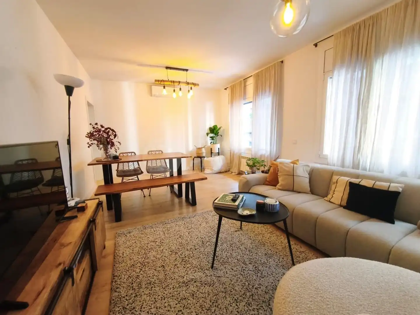 Sala de estar de Piso en venta en  Barcelona Capital con Aire acondicionado y Parquet