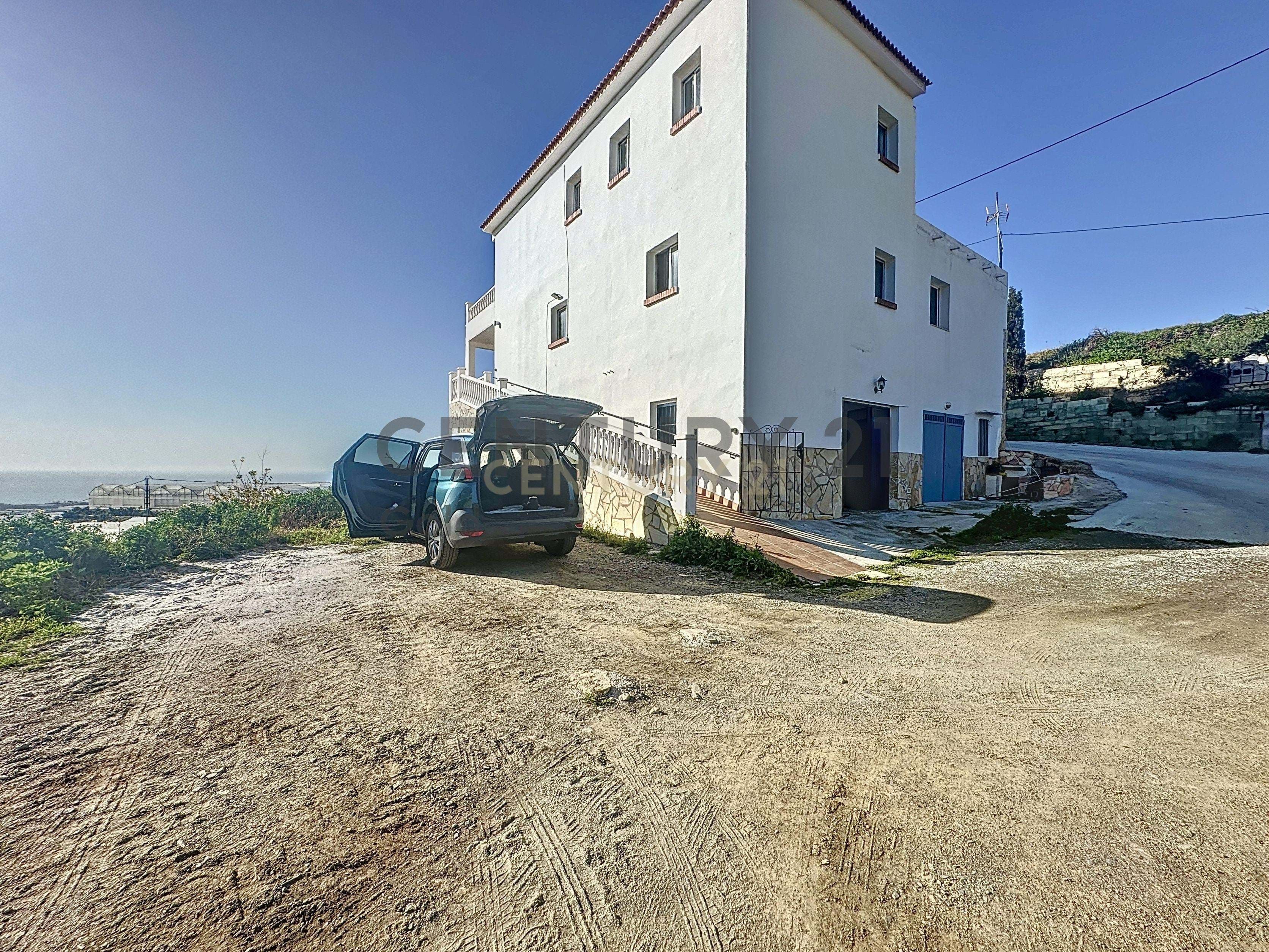 Vista exterior de Casa o chalet en venta en Algarrobo con Terraza y Amueblado