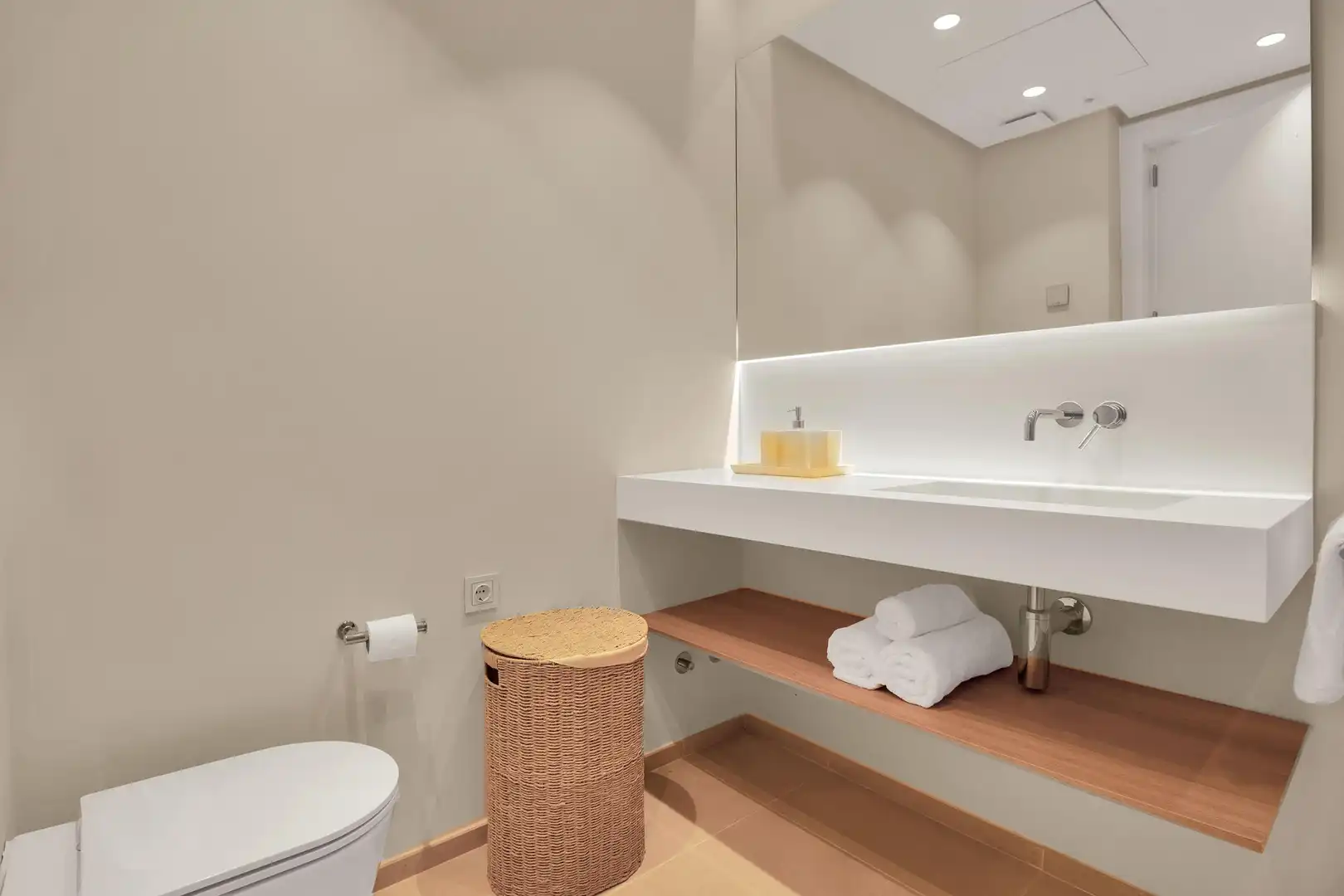 Apartment with pool for sale in 12 Calle Londres, imagen 25