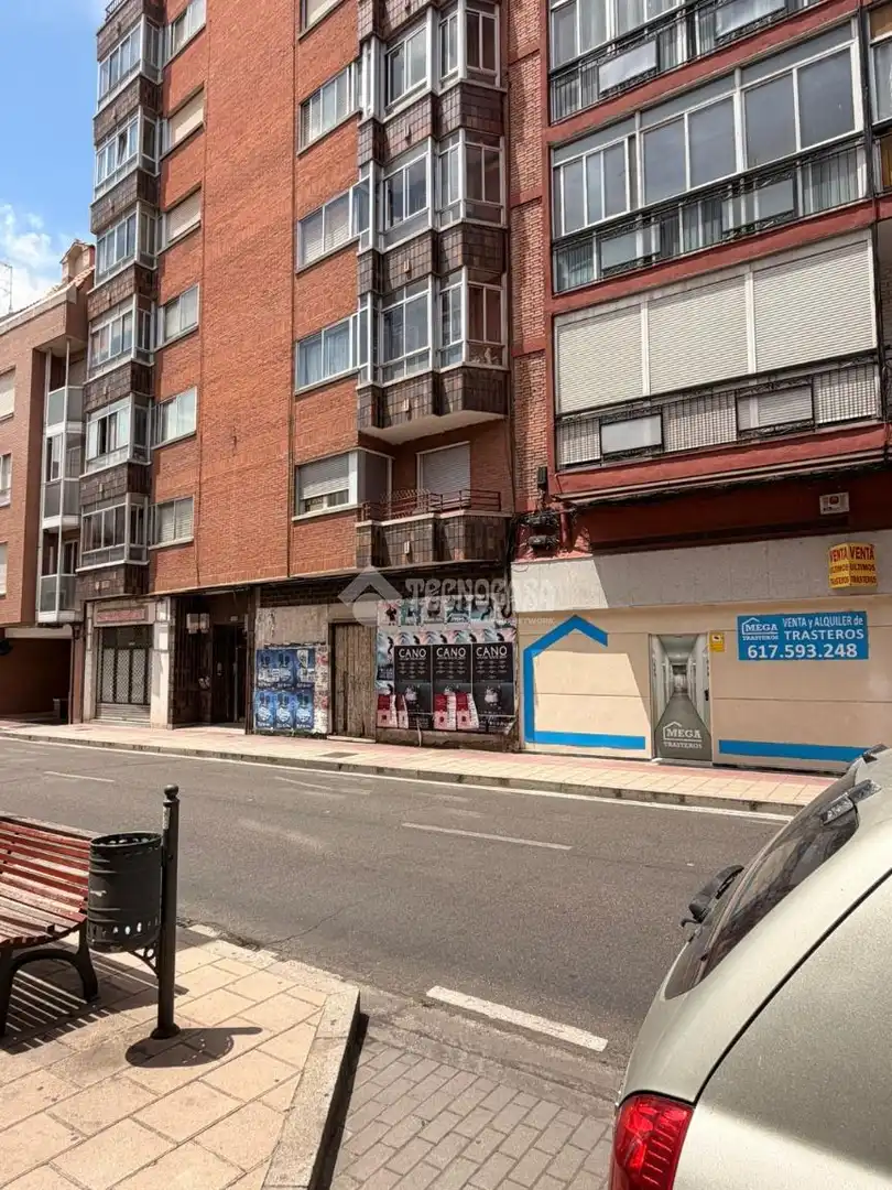 Vista exterior de Traster en venda en Valladolid