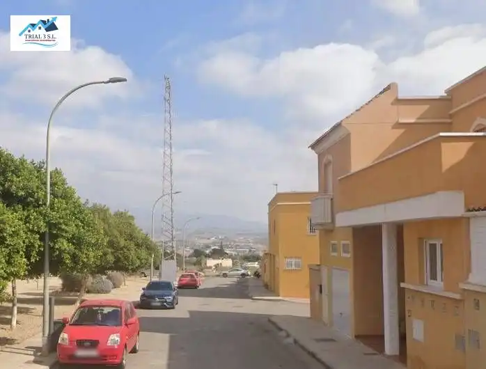 House with garden for sale in Calle TEIDE, imagen 2