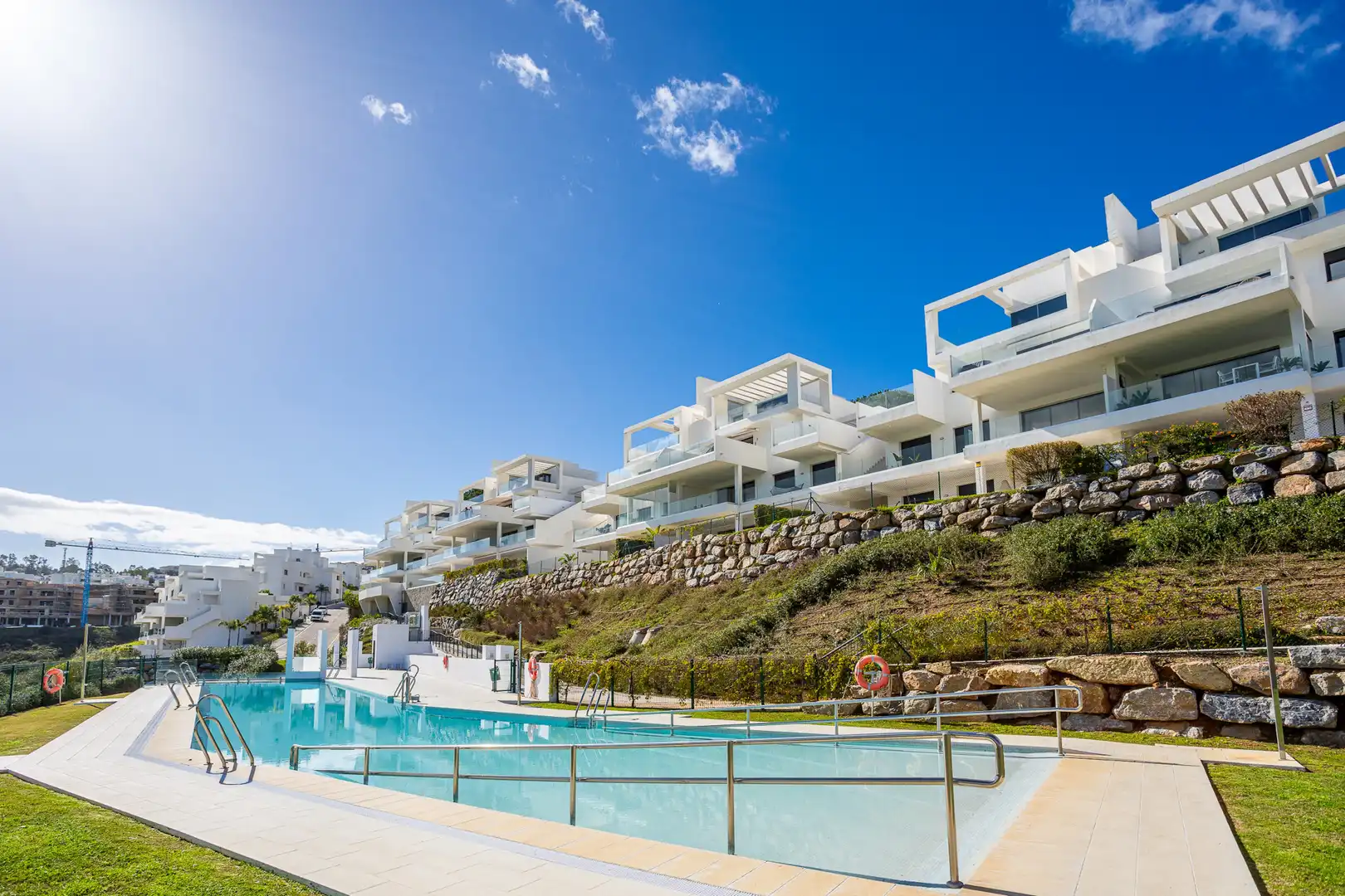 Außenansicht von Dachboden zum Verkauf in Mijas mit Klimaanlage, Terrasse und Schwimmbad