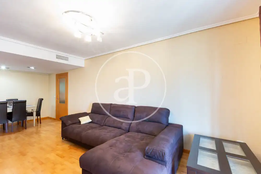 Sala d'estar de Pis en venda en Riba-roja de Túria amb Aire condicionat, Calefacció i Jardí privat