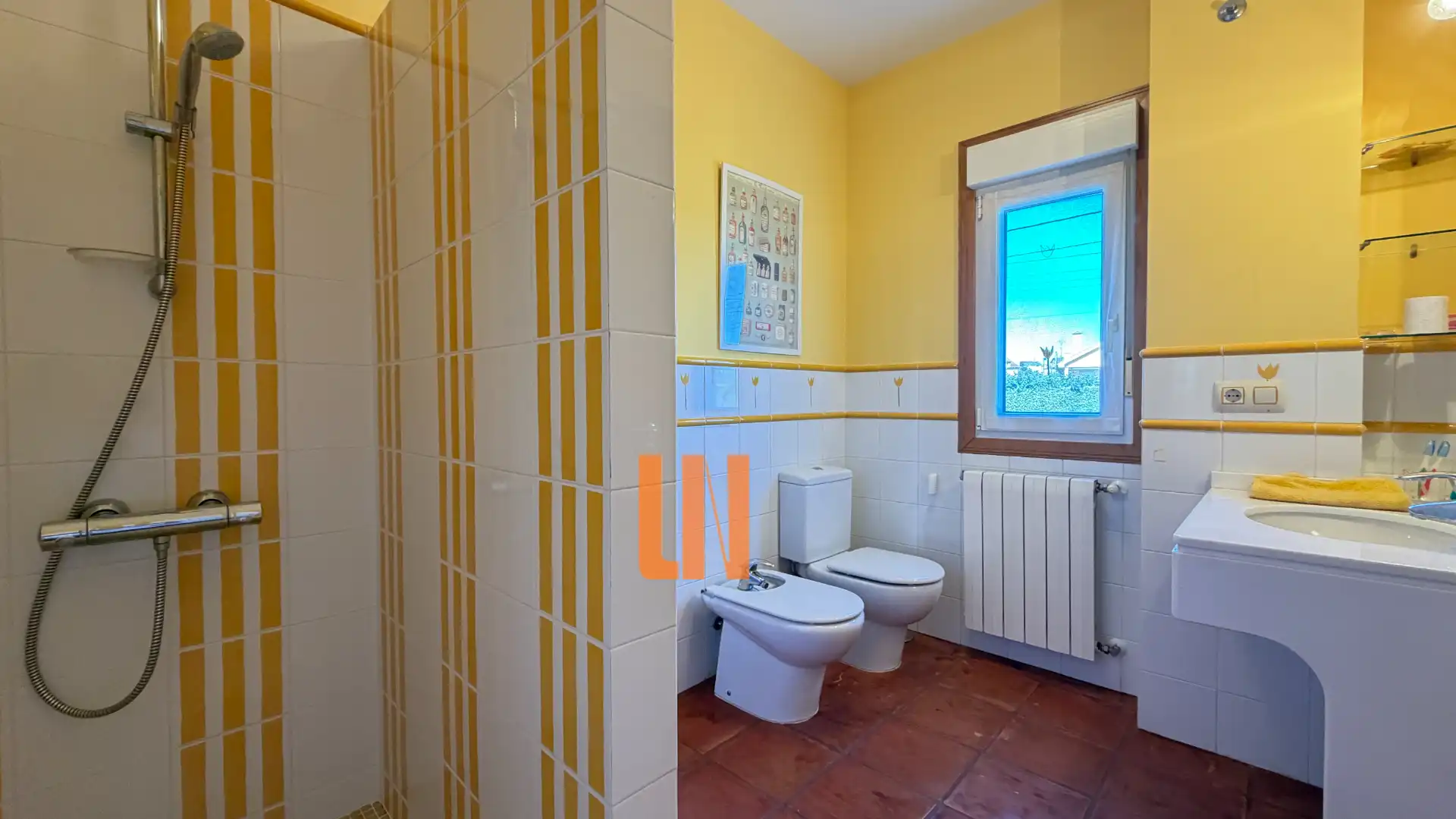 Bathroom of Houses for sale in Miño  with Heating, Private garden and Parquet flooring