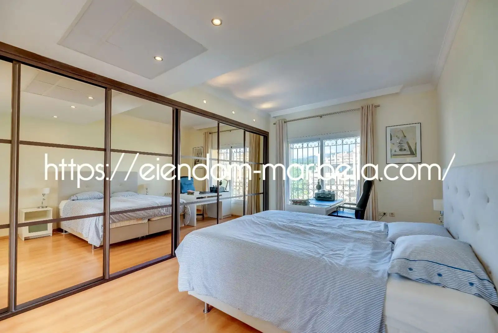 Habitación de Apartamento en venta en Marbella con Aire acondicionado, Calefacción y Terraza