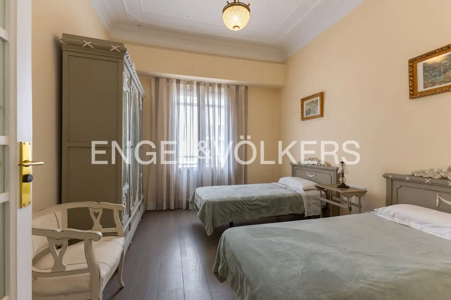 Schlafzimmer von Wohnung zur Miete in Valencia mit Heizung