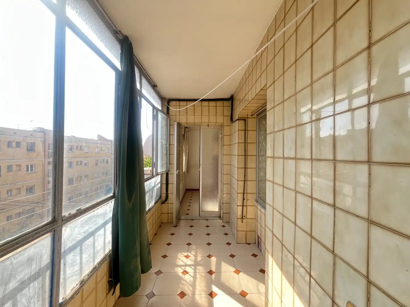 Vista exterior de Pis en venda en Sagunto / Sagunt amb Moblat, Forn i Microones