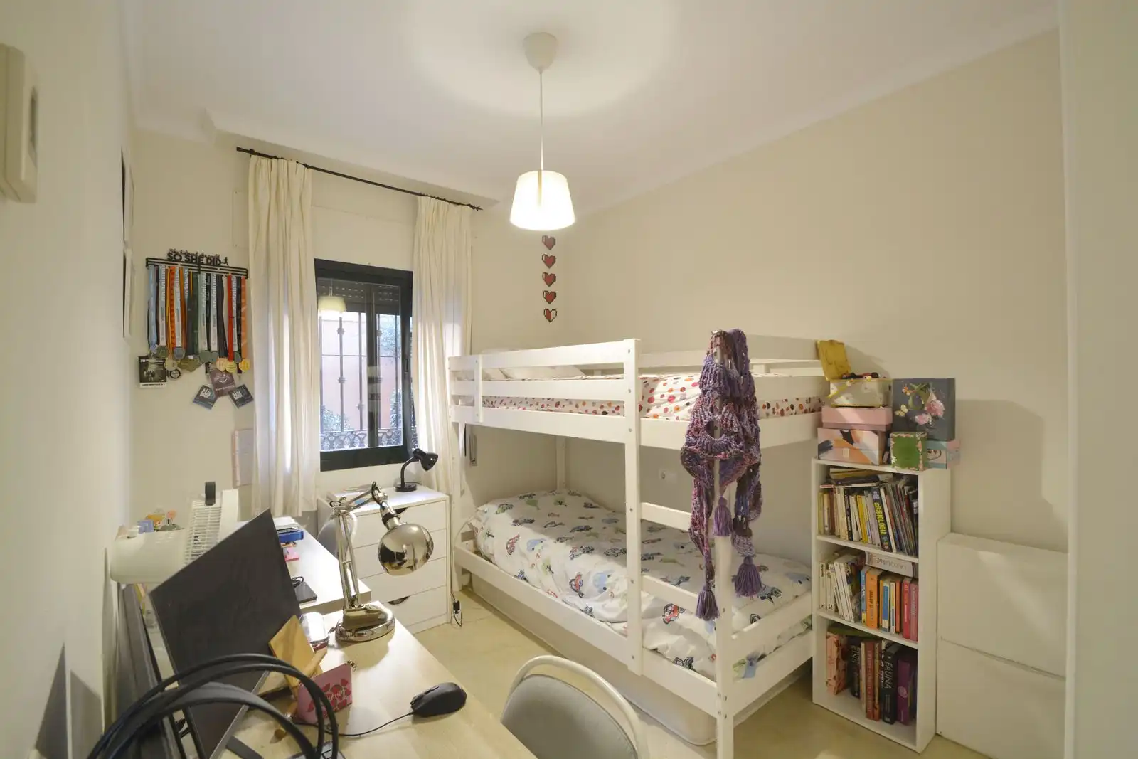 Schlafzimmer von Wohnungen zum Verkauf in Marbella mit Klimaanlage, Heizung und Privatgarten