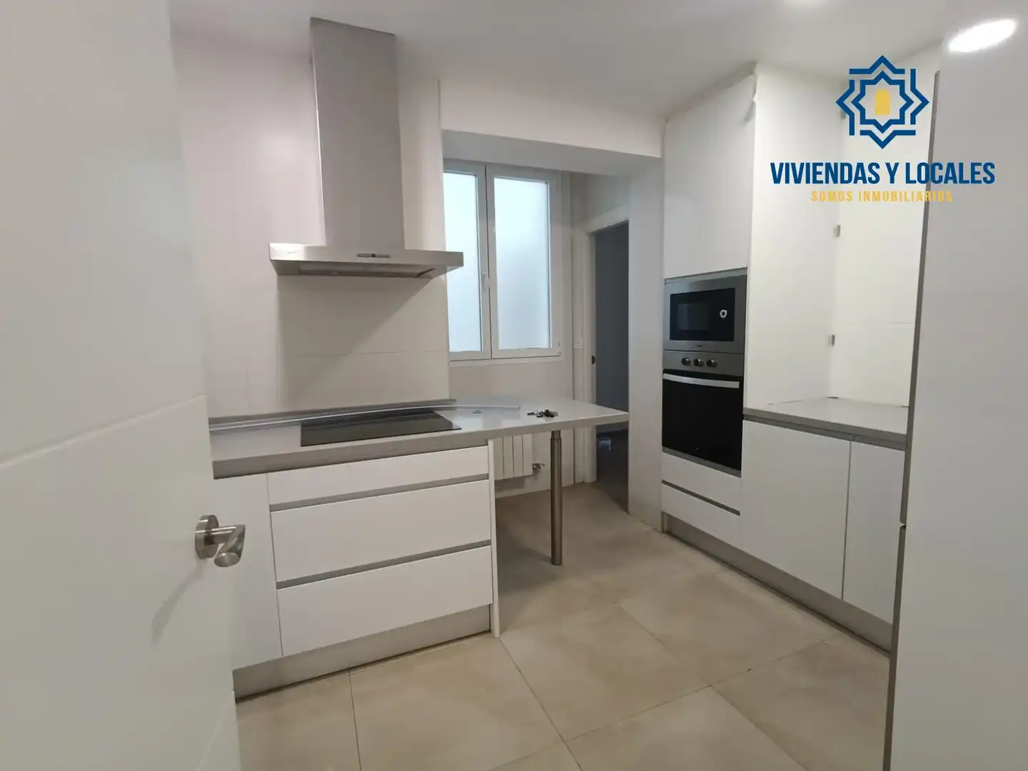 Cocina de Piso de alquiler en Granada con Aire acondicionado, Calefacción y Terraza