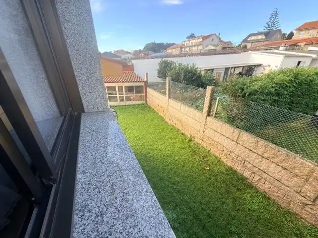 Terrassa de Casa o xalet en venda en Sanxenxo amb Jardí privat, Terrassa i Moblat