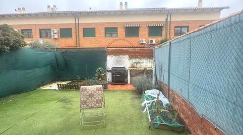 Foto 2 de Casa adosada en venta en Alovera, Guadalajara
