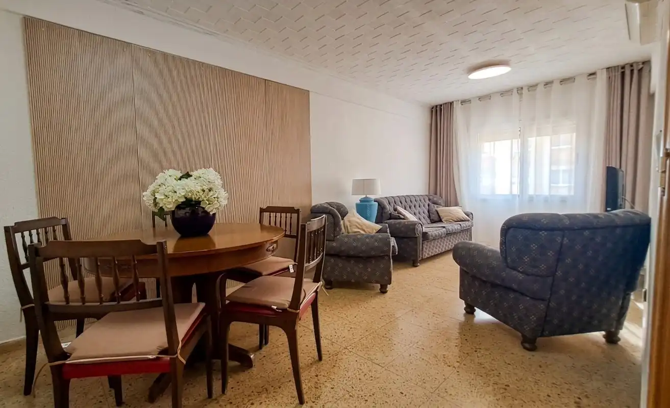 Wohnzimmer von Wohnung zum Verkauf in Tarragona mit Klimaanlage und Ofen