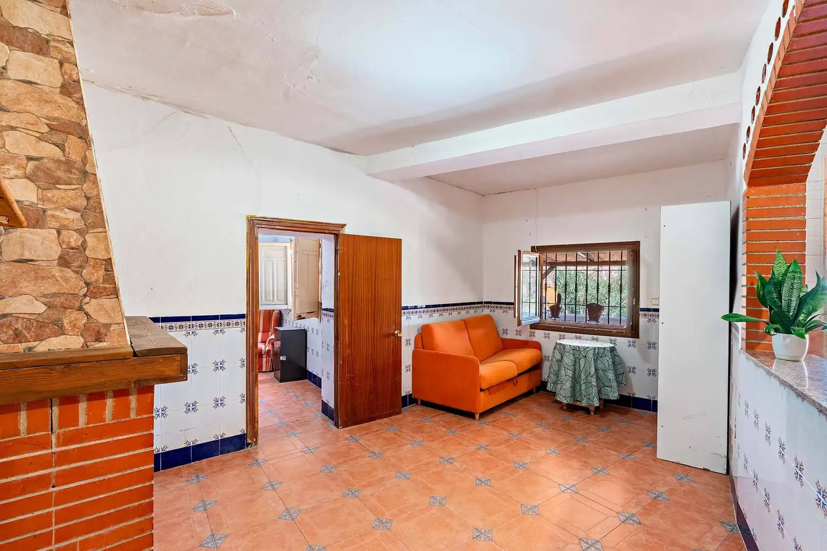 Sala d'estar de Finca rústica en venda en Rioja amb Jardí privat