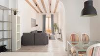 Sala d'estar de Apartament en venda en  Barcelona Capital amb Aire condicionat, Parquet i Moblat
