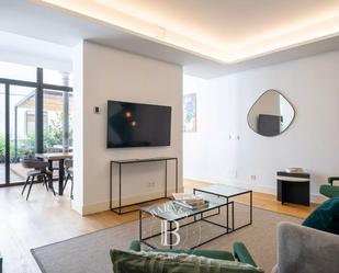 Living room of Flat to rent in  Madrid Capital  with Air Conditioner and Terrace