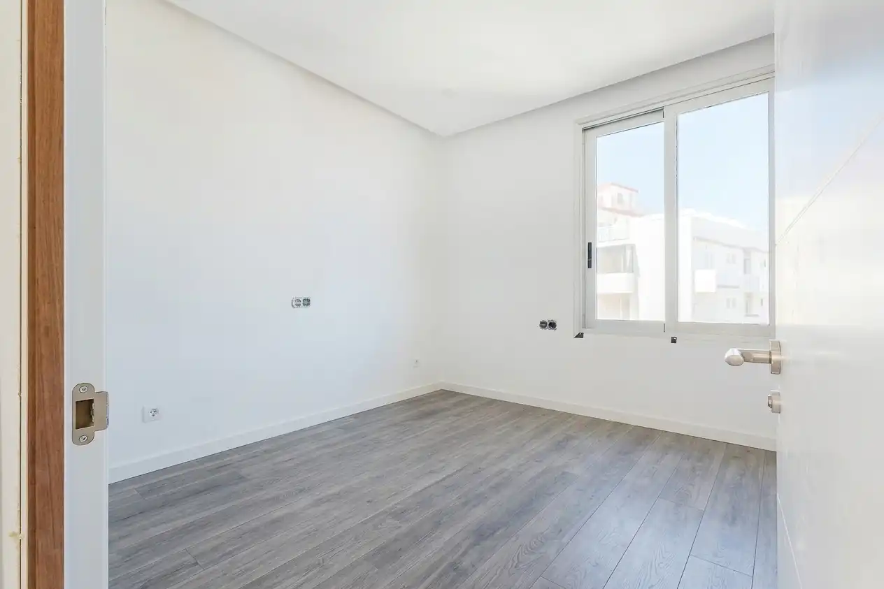 Habitación de Piso en venta en Santa Cruz de Tenerife con Terraza, Trastero y Horno