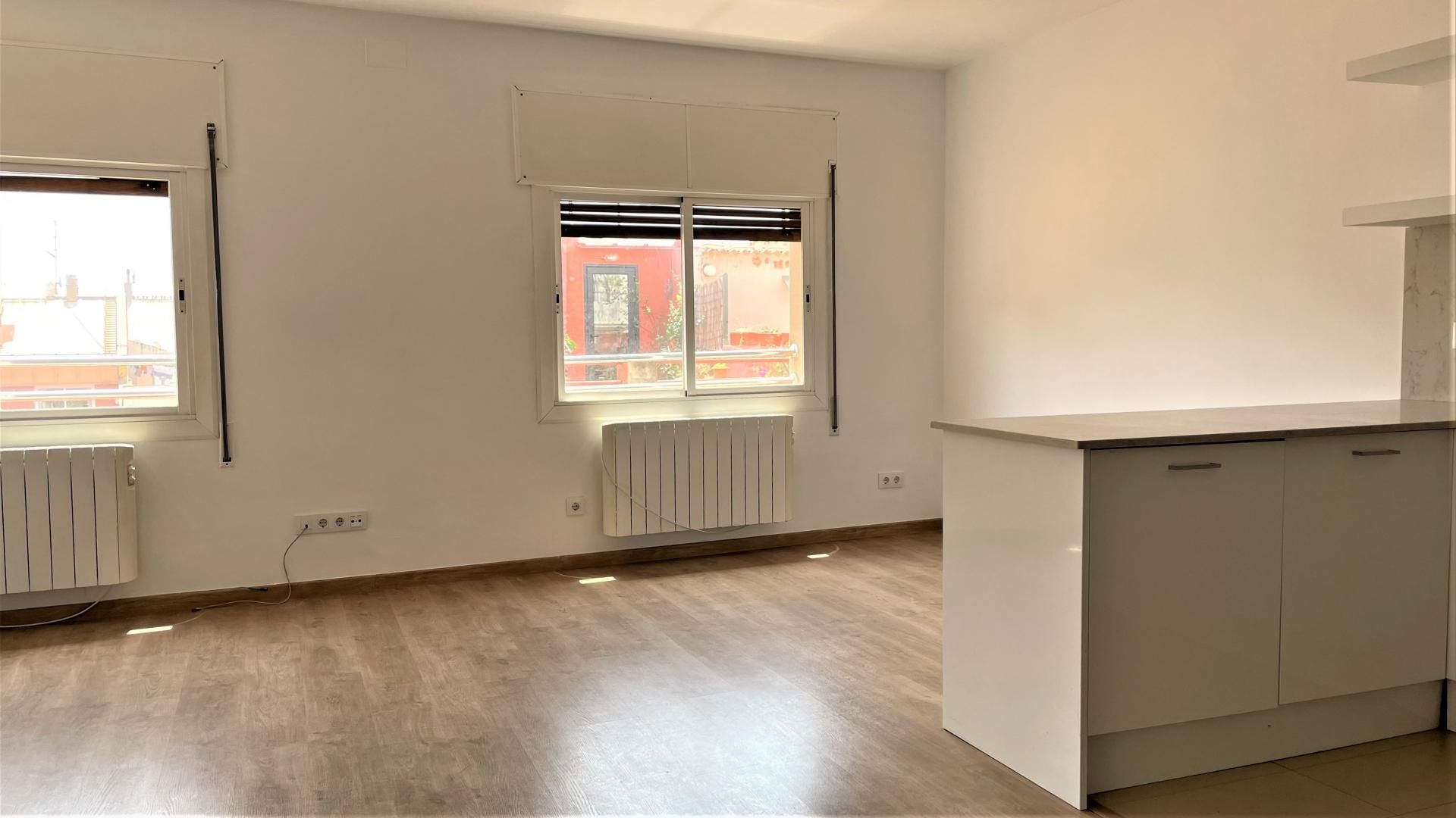 Dormitori de Apartament de lloguer en  Barcelona Capital amb Calefacció, Forn i TV