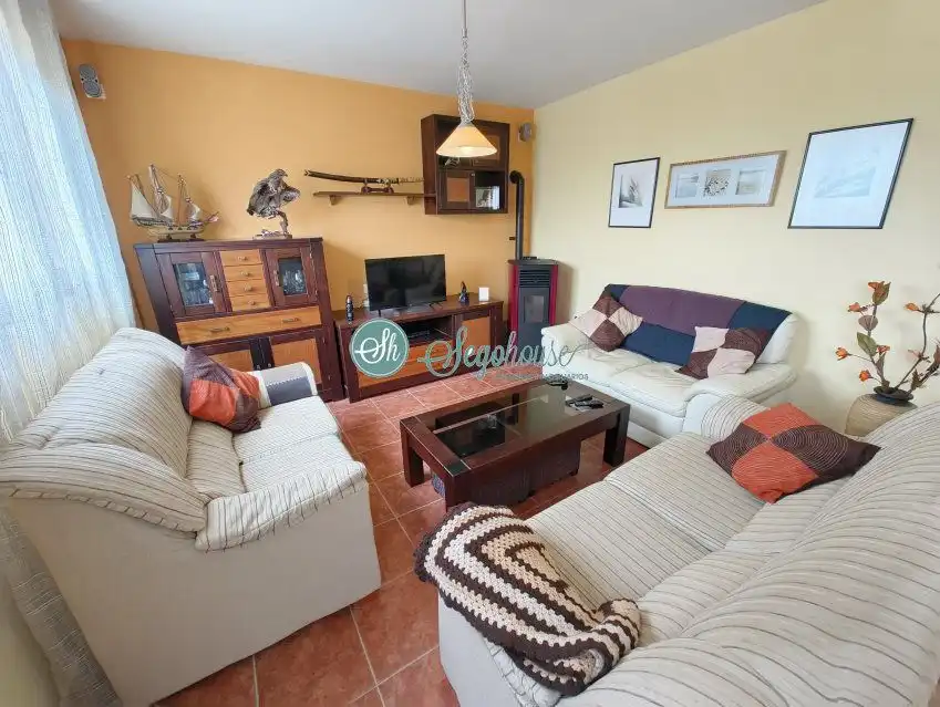 Sala de estar de Casa o chalet en venta en San Cristóbal de Segovia con Calefacción, Jardín privado y Terraza