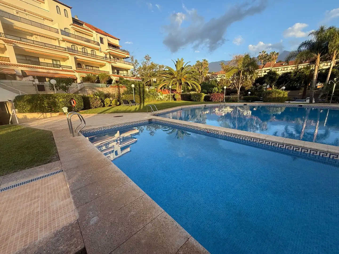 Piscina de Apartamento en venta en Puerto de la Cruz con Jardín privado, Trastero y Amueblado