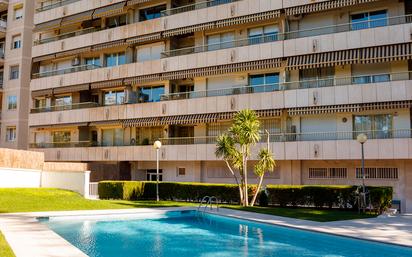 Swimming pool of Flat for sale in  Barcelona Capital  with Terrace and Balcony