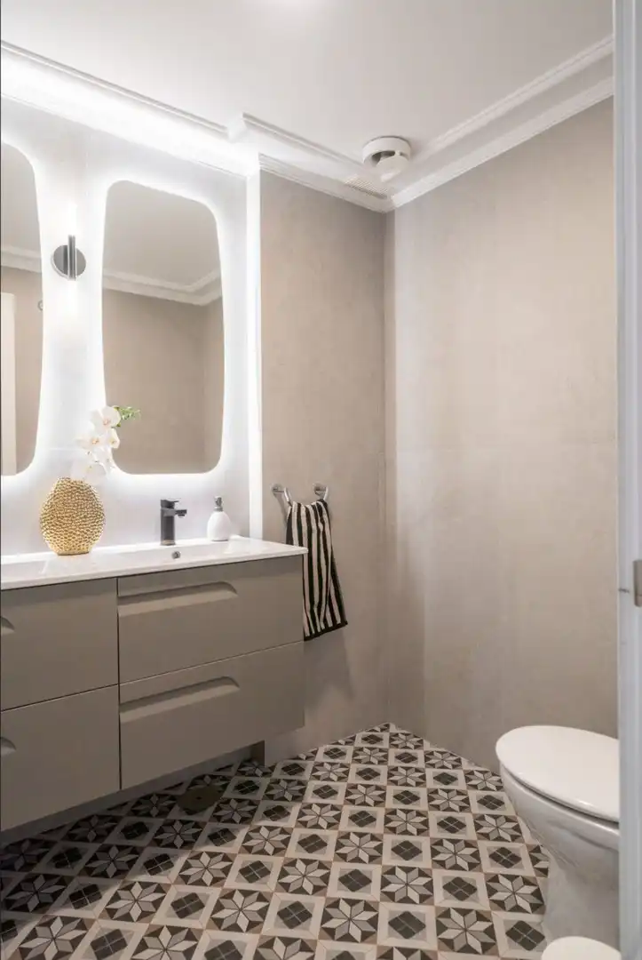 Bathroom of Attic for sale in Benalmádena  with Air Conditioner, Heating and Terrace