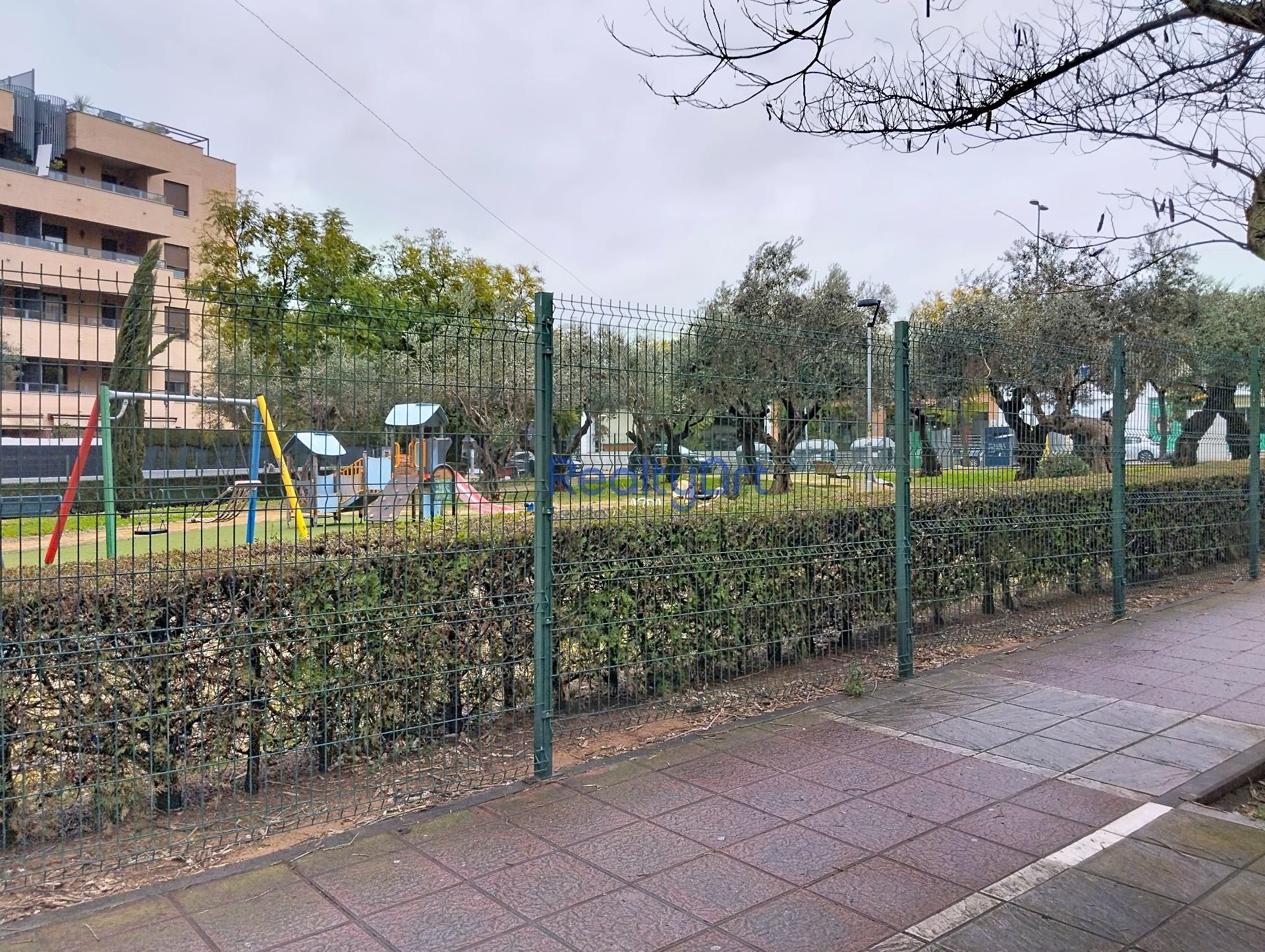 Parking de Piso en venta en Mairena del Aljarafe con Aire acondicionado, Calefacción y Jardín privado