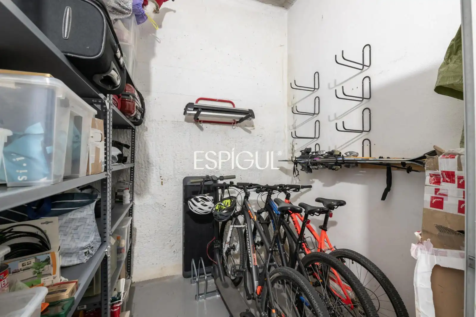 Parking of Flat for sale in Sant Cugat del Vallès  with Air Conditioner, Heating and Parquet flooring