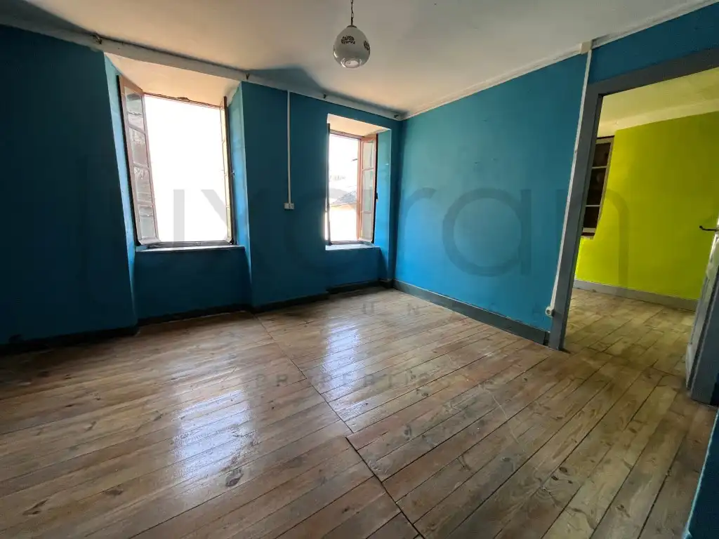 Houses for sale in Calle Carrera,Dera, 38, Les