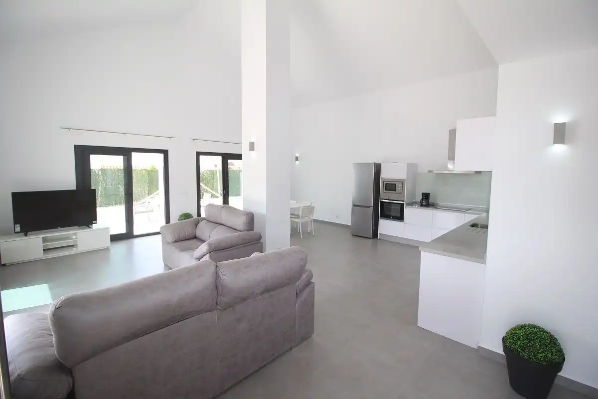 Sala d'estar de Casa o xalet de lloguer en Vélez-Málaga amb Aire condicionat, Calefacció i Jardí privat