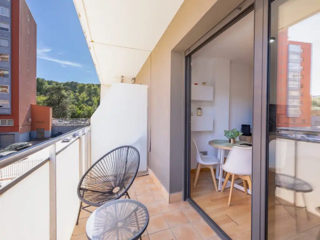 Flat with lift for sale in Avenida Marignane 24, imagen 2