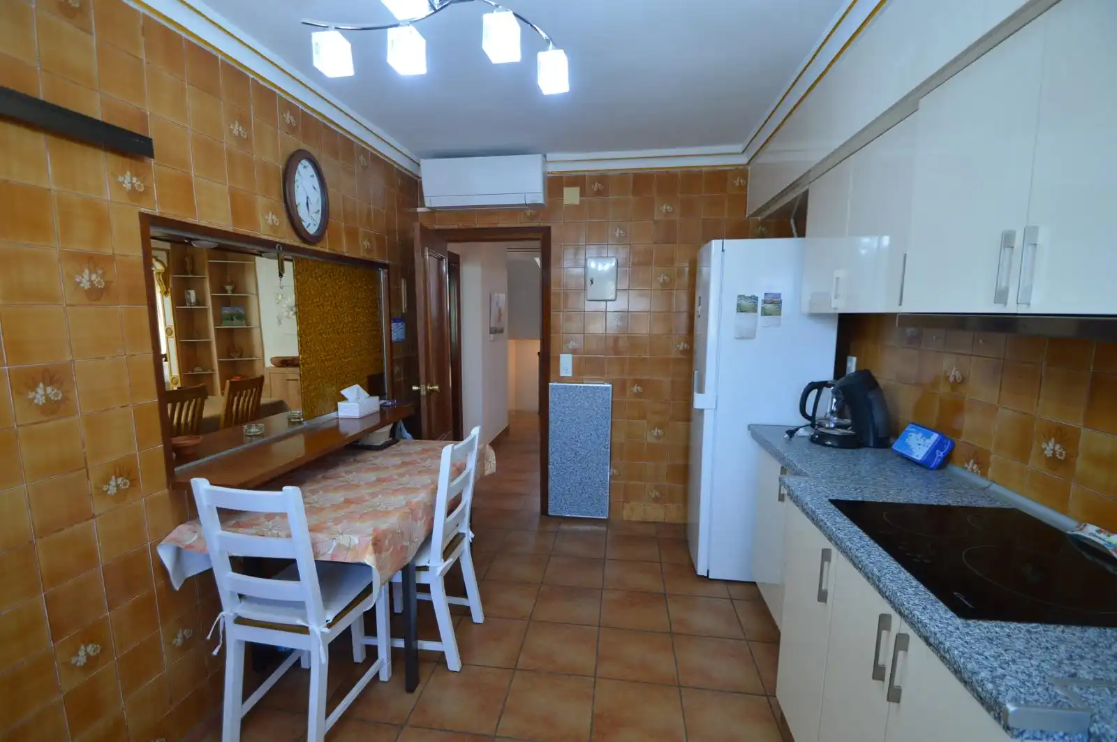 Cuina de Casa o xalet en venda en Vinaròs amb Aire condicionat, Calefacció i Jardí privat