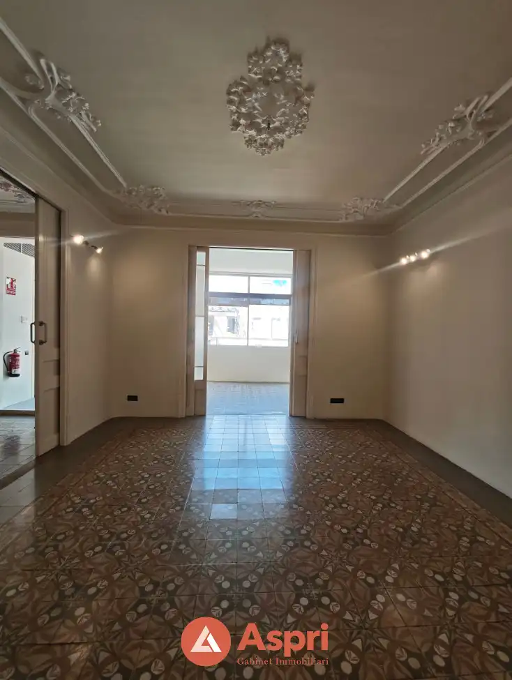 Flat for rent in Barcelona  with Air Conditioner, Private garden and Terrace