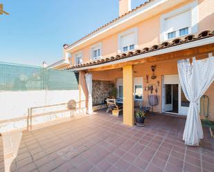 Exterior view of Single-family semi-detached for sale in Méntrida  with Heating, Terrace and Community pool