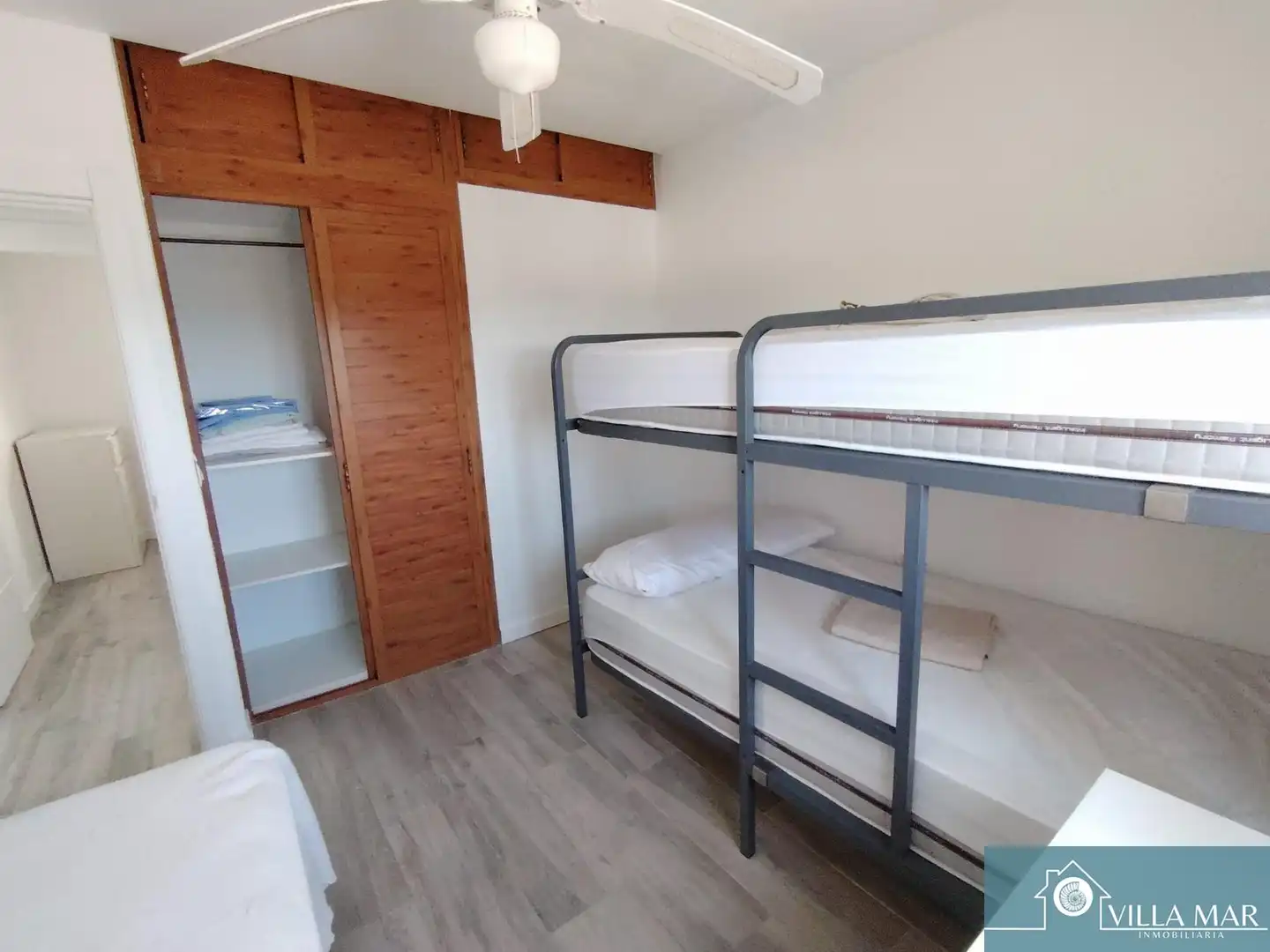 Bedroom of Flat for sale in Rota