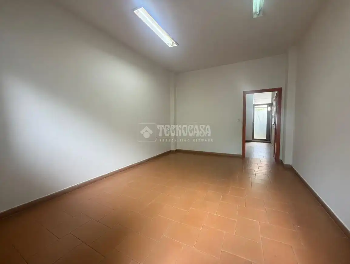Local comercial en venda a C. Carril del Conde, imagen 4
